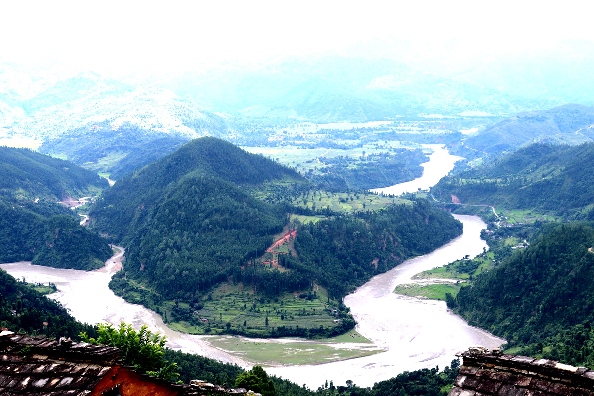 भेरी नदीबाट लिफ्ट प्रविधिमार्फत सुर्खेत उपत्यकाको अमृतडाँडामा पानी